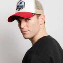 Born To Ski Brown / Grey / Red -The Indian Face Ventas 03 012 18 09