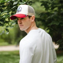 Born To Ski Brown / Grey / Red -The Indian Face Ventas 03 012 18 10