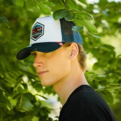 Born To Snowboard White / Blue 33 Born To Snowboard White / Blue -The Indian Face Ventas 03 012 28 12