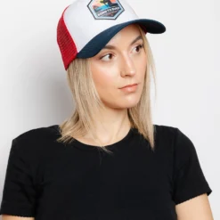 Born To Surf White / Red / Blue 29 Born To Surf White / Red / Blue -The Indian Face Ventas 03 012 32 07