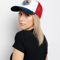 Born To Surf White / Red / Blue 31 Born To Surf White / Red / Blue -The Indian Face Ventas 03 012 32 09