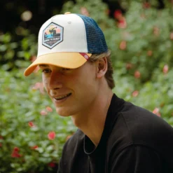 Born To Surf Brown / Blue / Yellow -The Indian Face Ventas 03 012 34 12