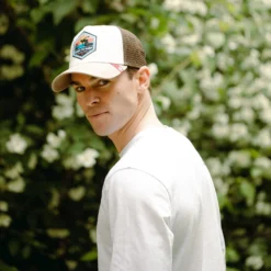 Born To Surf Brown / Grey 32 Born To Surf Brown / Grey -The Indian Face Ventas 03 012 35 10