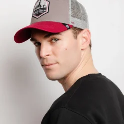 Born To Run Grey / Red -The Indian Face Ventas 03 012 47 09