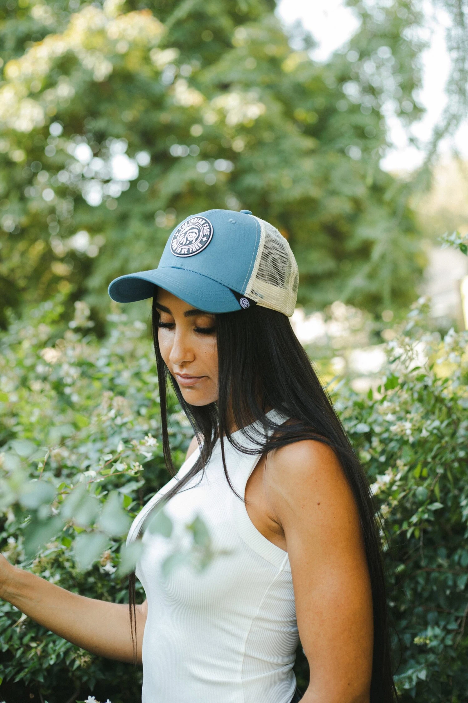 Born To Be Free Blue / White 5 Born To Be Free Blue / White - Imagen 3