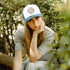 Born To Be Free White / Blue 18 Born To Be Free White / Blue -The Indian Face Ventas 03 013 06 1 scaled