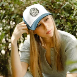 Born To Be Free White / Blue 28 Born To Be Free White / Blue -The Indian Face Ventas 03 013 06 2 scaled