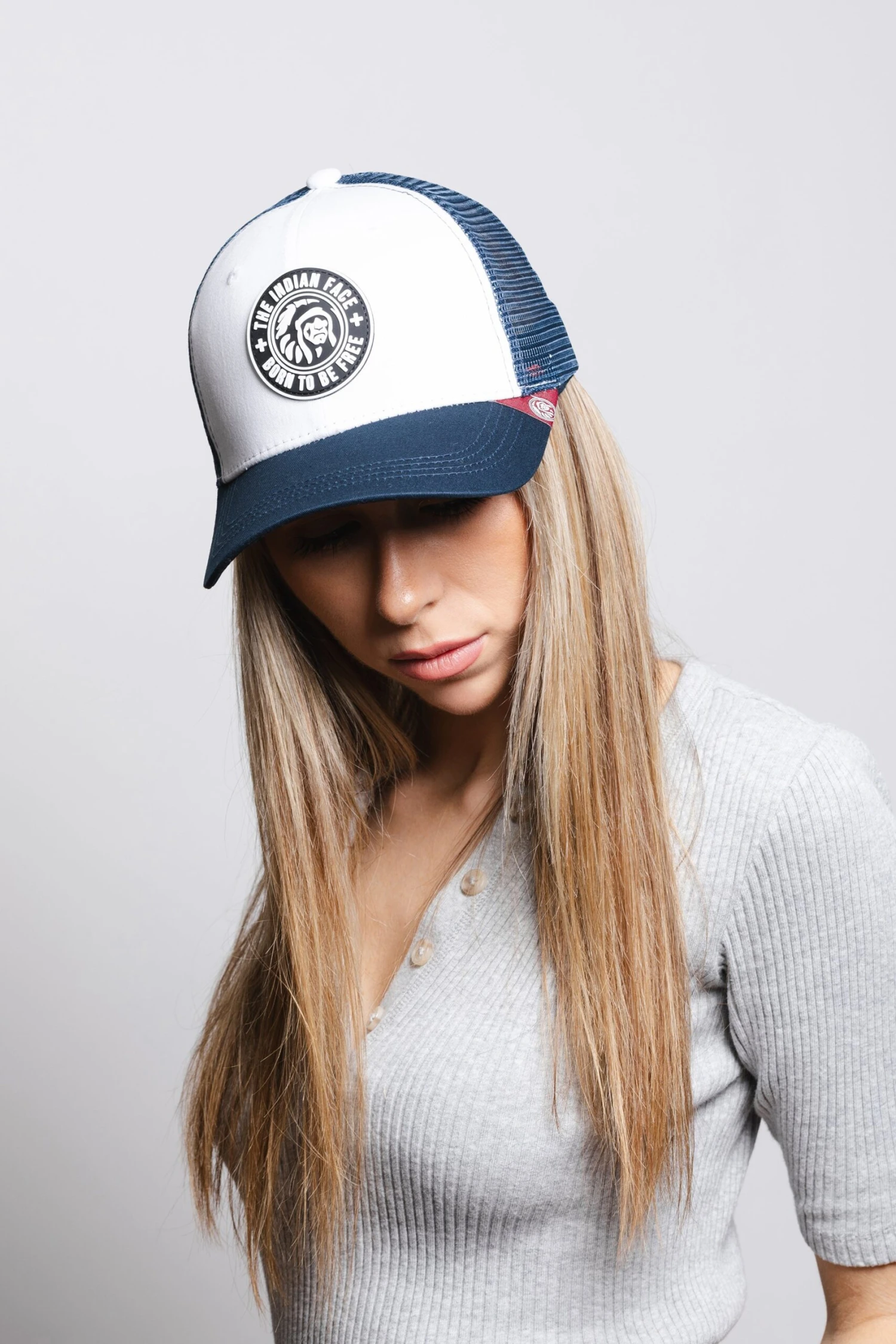 Born To Be Free White / Blue 11 Born To Be Free White / Blue - Imagen 9