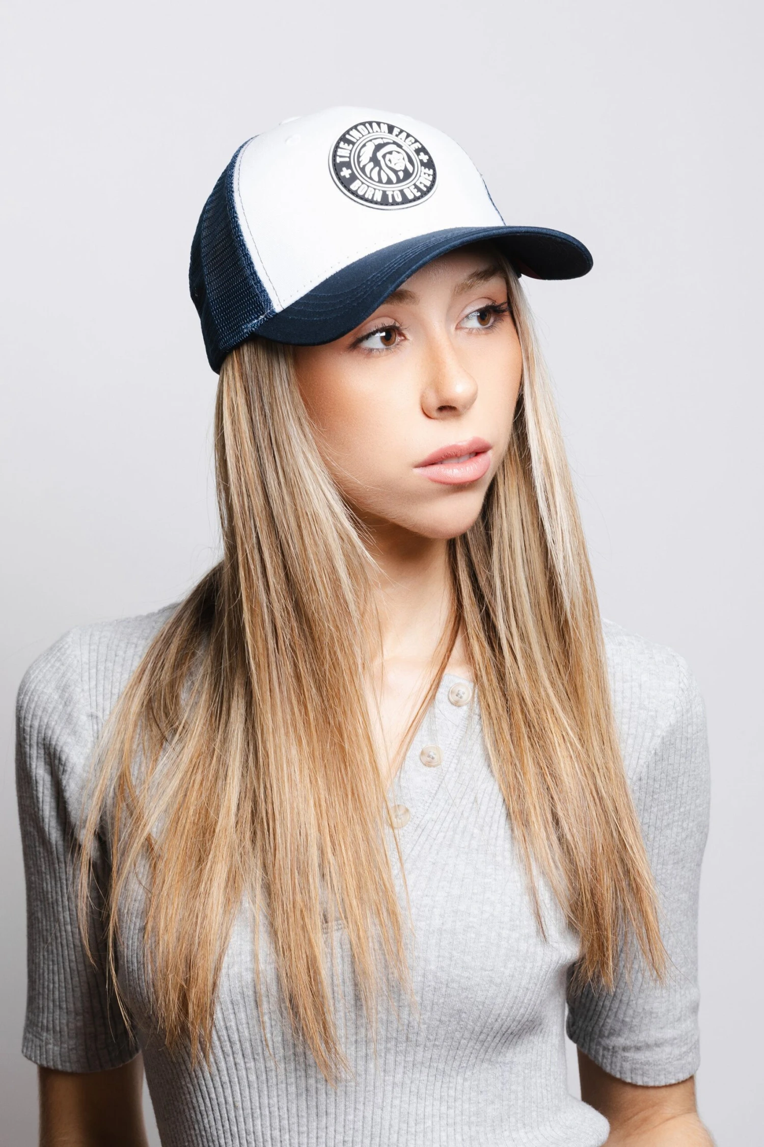 Born To Be Free White / Blue 12 Born To Be Free White / Blue - Imagen 10