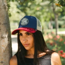 Born To Be Free Blue / Grey / Red 22 Born To Be Free Blue / Grey / Red -The Indian Face Ventas 03 013 08 4 scaled