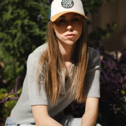 Born To Be Free Brown / Blue / Yellow -The Indian Face Ventas 03 013 09 1 scaled