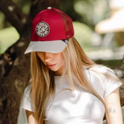 Born To Be Free Red / Grey -The Indian Face Ventas 03 013 10 11 scaled