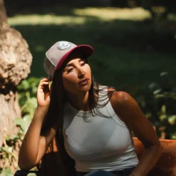 Born To Be Free Grey / Red -The Indian Face Ventas 03 013 13 7 scaled