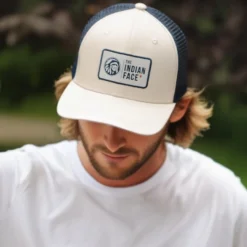 Latitude Beige / Navy Blue -The Indian Face Ventas 03 015 02 3