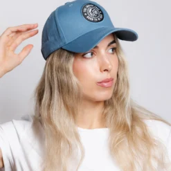 Action Blue -The Indian Face Ventas 03 016 08 3 scaled