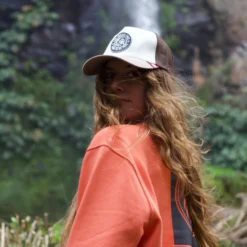 Born To Be Free Brown / Grey -The Indian Face Ventas GorrasTheIndianFace 8 scaled