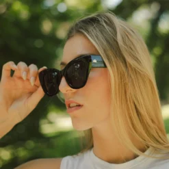 Isla Tortuga Black / Black -The Indian Face Ventas HK 012 01 6 scaled