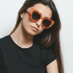 Isla Tortuga Tortoise / Black -The Indian Face Ventas HK 012 02 3 scaled