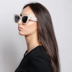 Isla Tortuga White / Black -The Indian Face Ventas HK 012 03 7 scaled