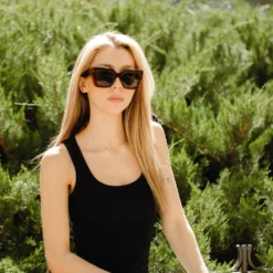 Bora Bora Red / Black 23 Bora Bora Red / Black -The Indian Face Ventas HK 017 03 2 scaled