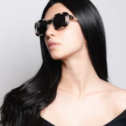 Bali Tortoise / Black -The Indian Face Ventas HK 024 02 2 scaled