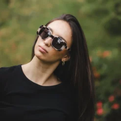 Bali Tortoise / Black -The Indian Face Ventas HK 024 02 6 scaled