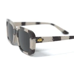Bali Tortoise / Black -The Indian Face Ventas HK 024 02 03