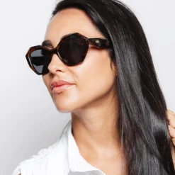 Moorea Tortoise / Black 29 Moorea Tortoise / Black -The Indian Face Ventas HK 028 03 4 scaled