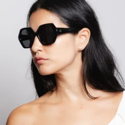 Mykonos Black / Black 26 Mykonos Black / Black -The Indian Face Ventas HK 030 01 5 scaled