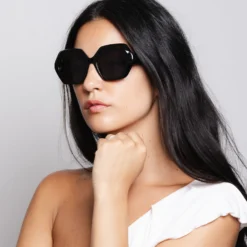 Mykonos Black / Black 27 Mykonos Black / Black -The Indian Face Ventas HK 030 01 6 scaled