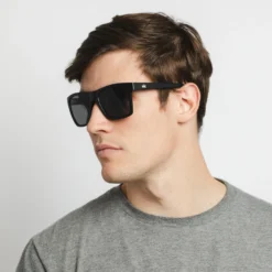 Breezy Black / Black 20 Breezy Black / Black -The Indian Face Ventas HK A01 24M02C01 04