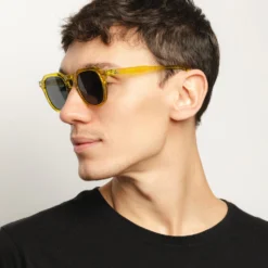 Seashell Yellow / Black 22 Seashell Yellow / Black -The Indian Face Ventas HK A01 24M05C06 05