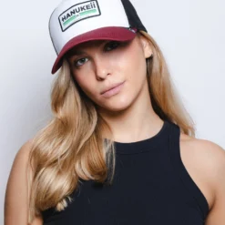 Barefoot White / Red -The Indian Face Ventas HK A05 24M03C03 05 scaled