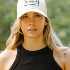 Barefoot Beige -The Indian Face Ventas HK A05 24M03C06 04 scaled