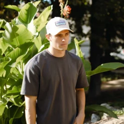 Barefoot Beige -The Indian Face Ventas HK A05 24M03C06 08 scaled