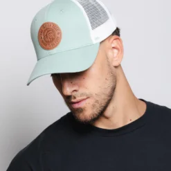 Born To Be Free Green / White 16 Born To Be Free Green / White -The Indian Face Ventas IF A05 23M01C01 4 scaled