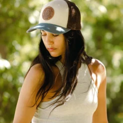 Born To Be Free Beige / Blue -The Indian Face Ventas IF A05 23M01C10 1 scaled