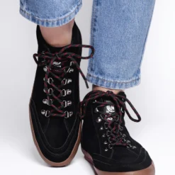 Highland Black 27 Highland Black -The Indian Face Ventas IF Z01 24M02C01 011 scaled