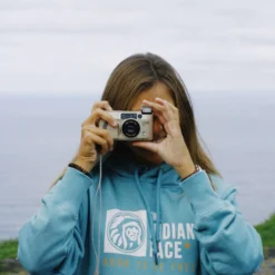 Born To Be Free Azul Celeste -The Indian Face Ventas SudaderaTheIndianFace 6 scaled