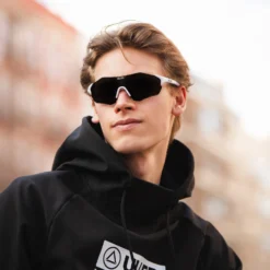 Impulse White / Black -The Indian Face Ventas UL P06 01 07 1