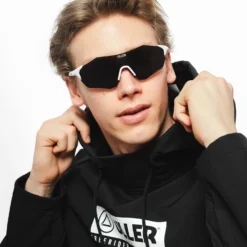 Impulse White / Black -The Indian Face Ventas UL P06 01 10