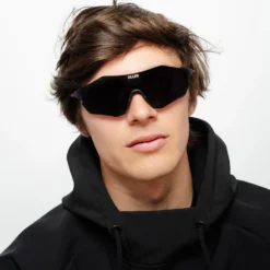 Impulse Black / Black -The Indian Face Ventas UL P06 07 09 1