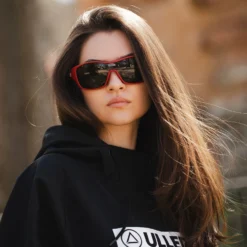 Volcano Red / Black 35 Volcano Red / Black -The Indian Face Ventas UL P07 11 02 1