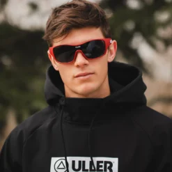 Volcano Red / Black 32 Volcano Red / Black -The Indian Face Ventas UL P07 11 10