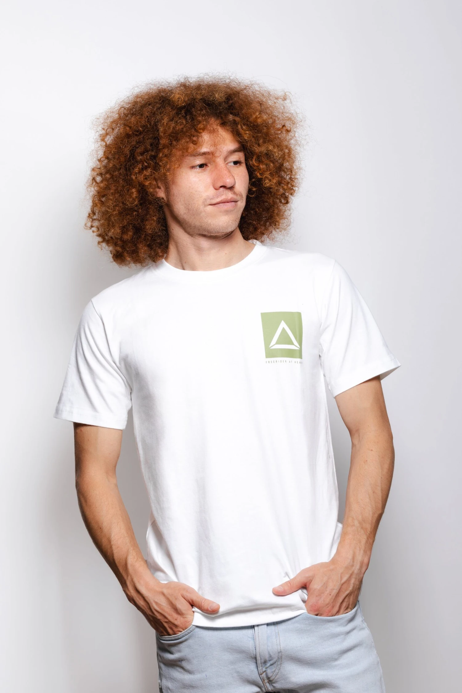 Iconic White 13 Iconic White - Imagen 11