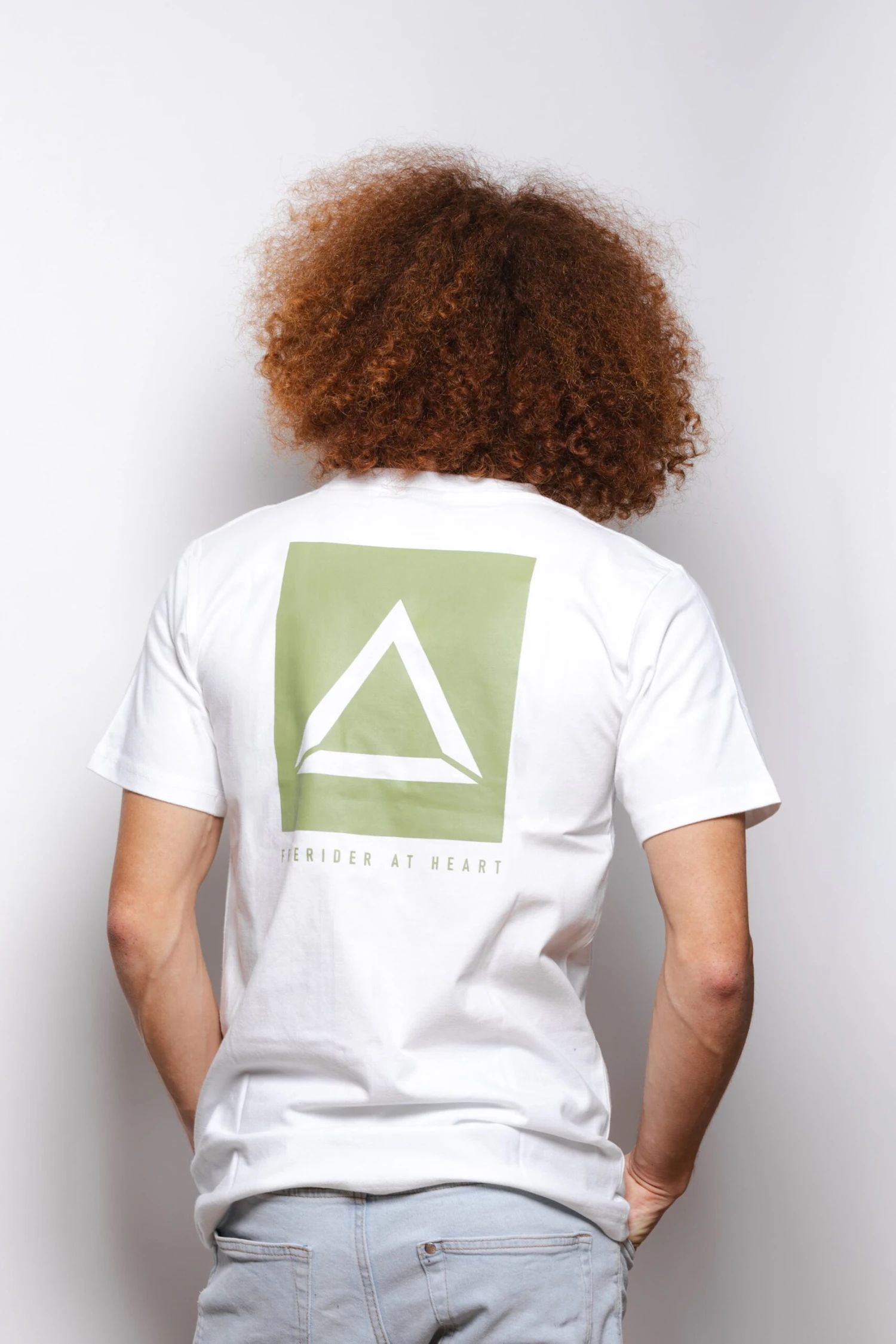 Iconic White 14 Iconic White - Imagen 12