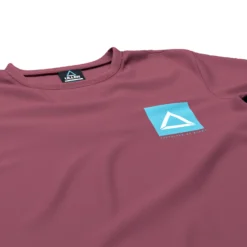 Iconic Red -The Indian Face Ventas UL R01 23M04C05 02