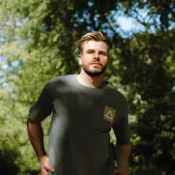 Iconic Grey 14 Iconic Grey -The Indian Face Ventas UL R01 23M04C06 14 scaled