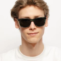 Mountain Green Tortoise / Black 19 Mountain Green Tortoise / Black -The Indian Face Ventas UL S06 05 04