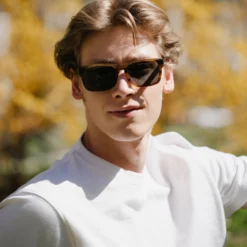 Backside Brown Tortoise / Black -The Indian Face Ventas UL S12 05 02